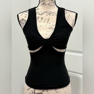 Vintage Mystique SoHo NY Elegant Sleeveless Top with Cut-Out